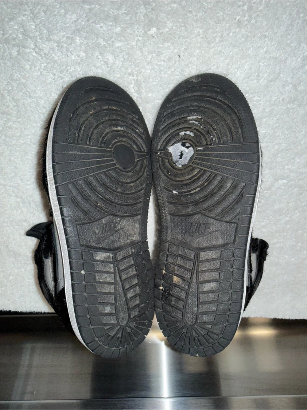 Nike Air Jordan 1 Retro High Black Medium Grey‎ Sneakers Size 12C